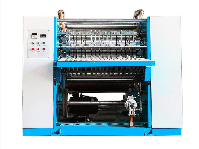 Double-fold extraction aluminum foil folding machine